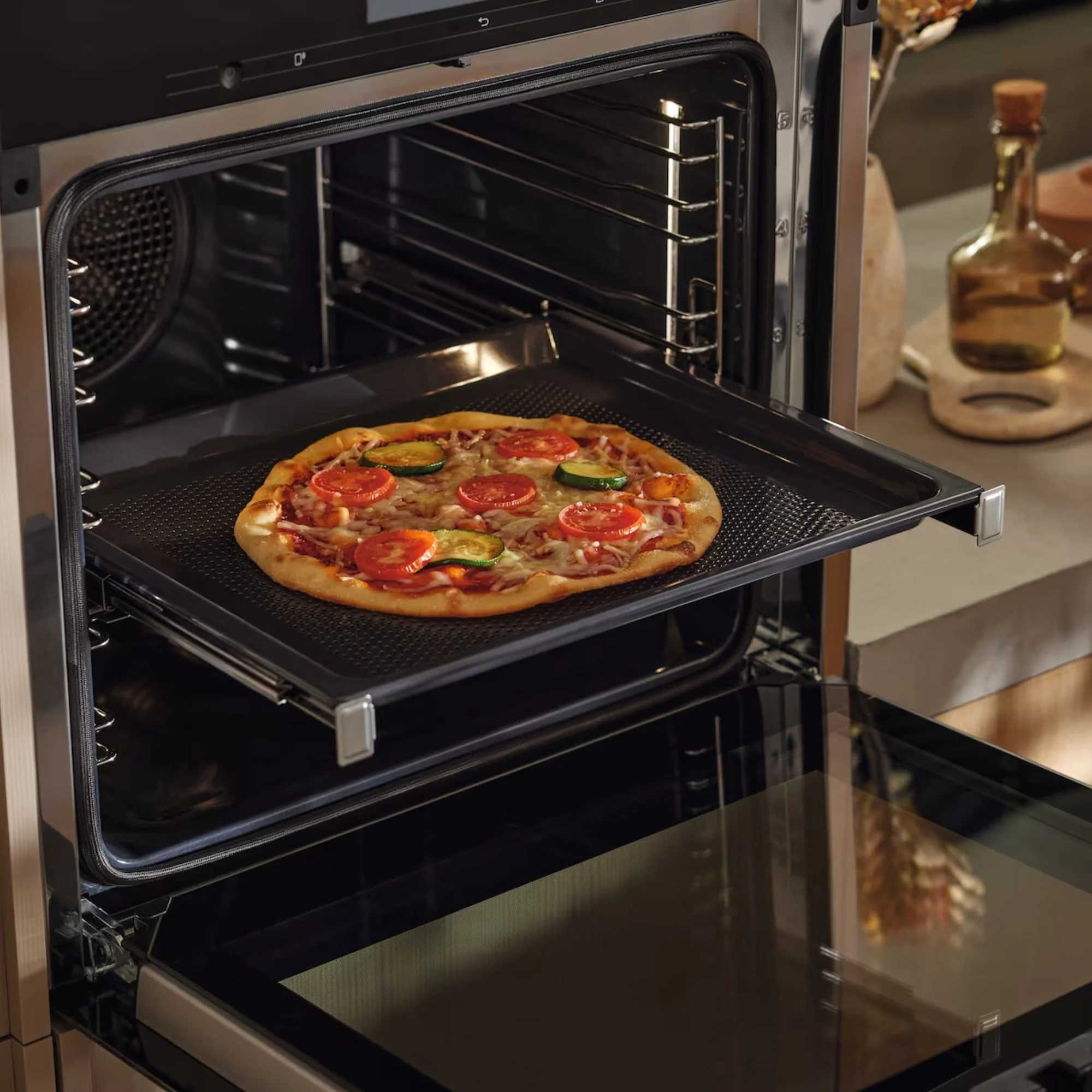 Miele Gourmet Backbleck  HBBL 71, gelocht für optimales Airfrying, 44,8 cm x 38,6 cm x 2,2 cm - Image 2