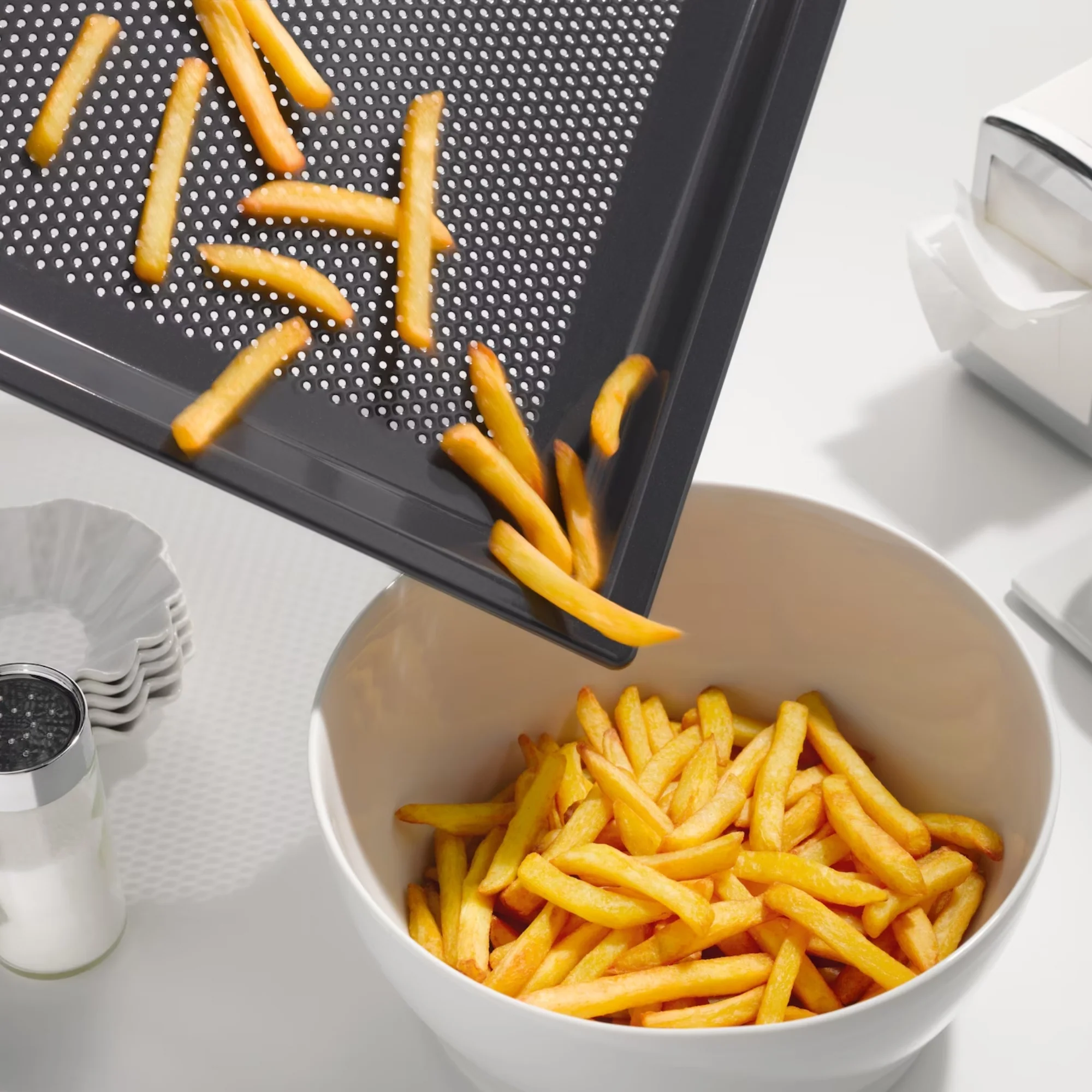Miele Gourmet Backbleck  HBBL 71, gelocht für optimales Airfrying, 44,8 cm x 38,6 cm x 2,2 cm - Image 4